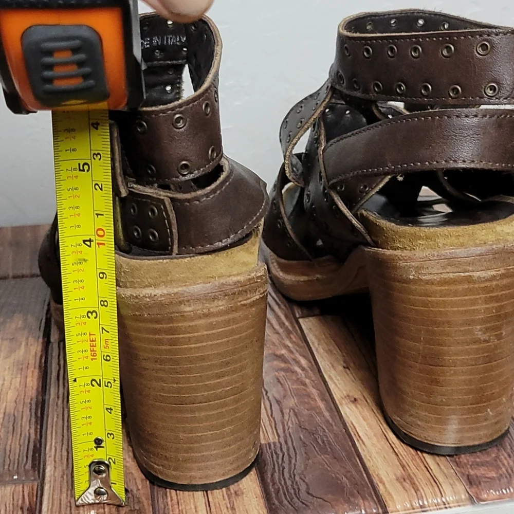 AREA FORTE  Stacked Strappy Buckle Heel 39